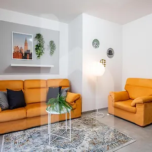Homiday - New House - Aeroporto - Free Parking , Pisa Italia